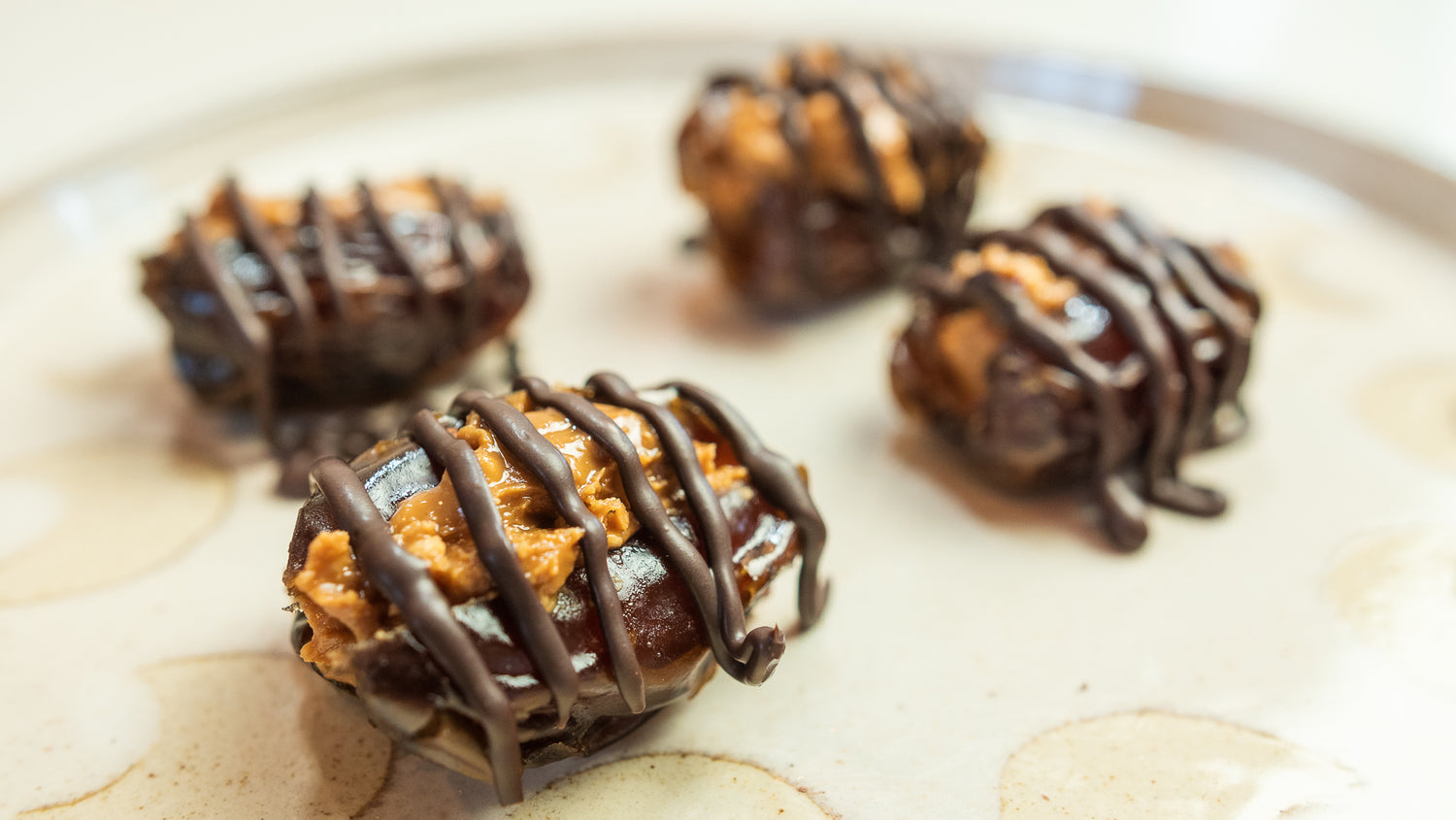 Vegan Snickers Bites